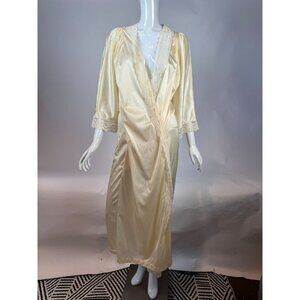 Vintage Ivory Satin & Lace Robe With Delicate Trim & Flowing Sleeves